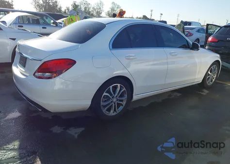 2016 Mercedes-Benz C 300 из США, поврежденный, VIN 55SWF4JB4GU171022
